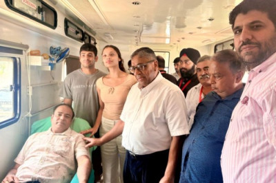 Attended the Mega Blood Donation Camp and Felicitation Ceremony, where 100+ individuals and organizations were recognized for promoting blood donation.
